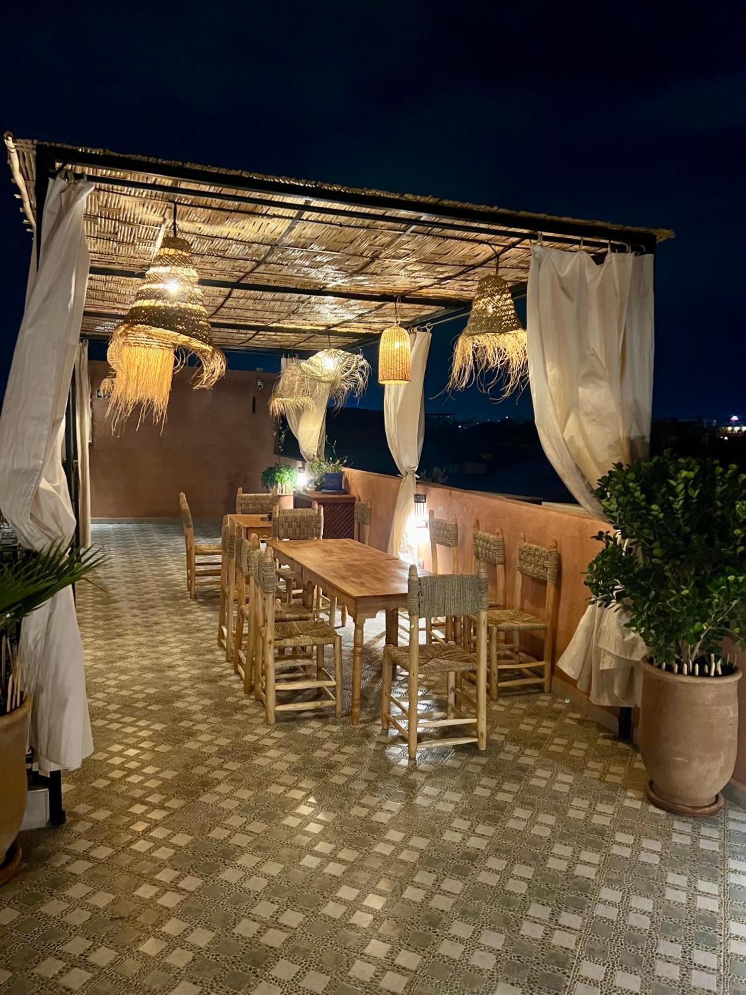 Riad Dar Lakbira